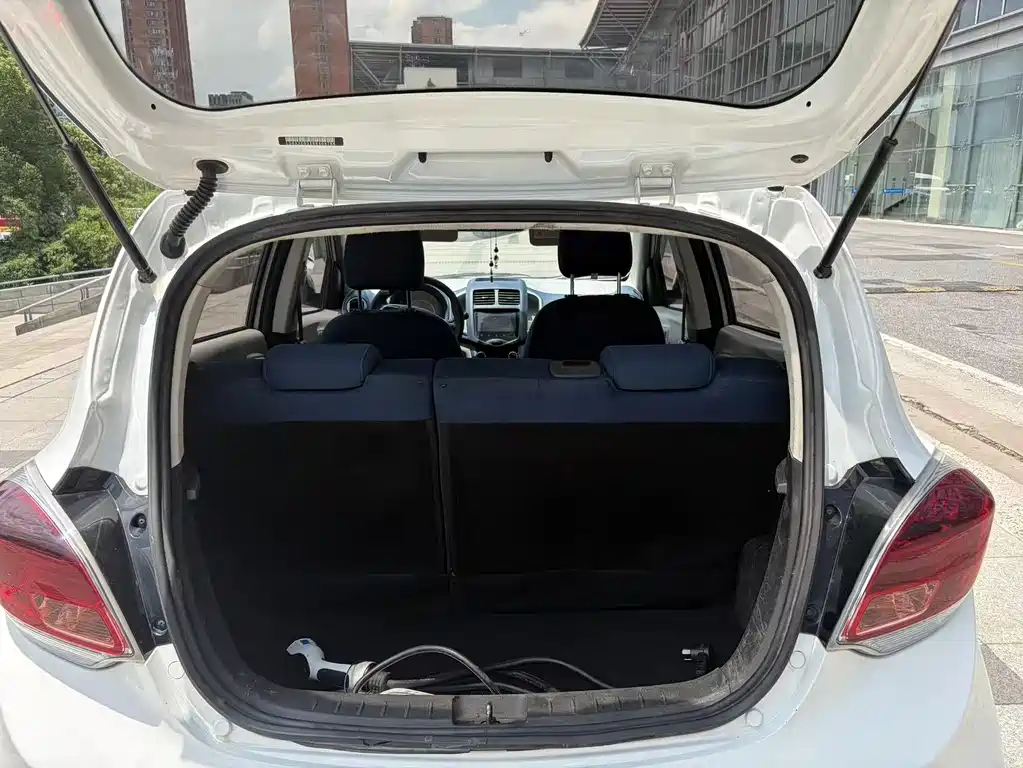 Changan Benben E-Star — миниатюра 7