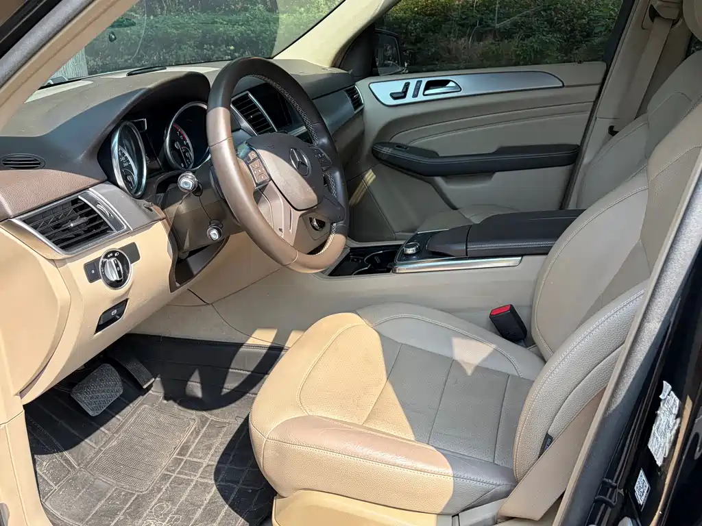 Mercedes-Benz M-Class — миниатюра 8