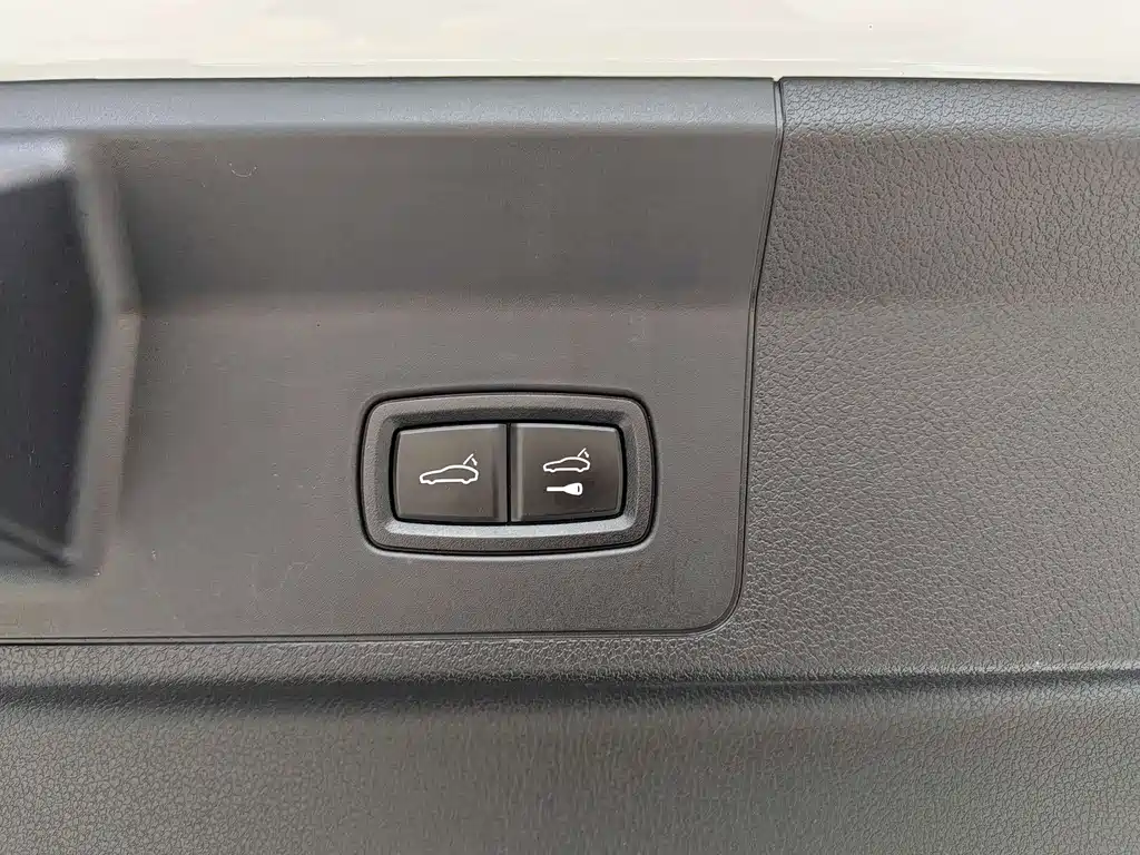 Porsche Panamera — миниатюра 24
