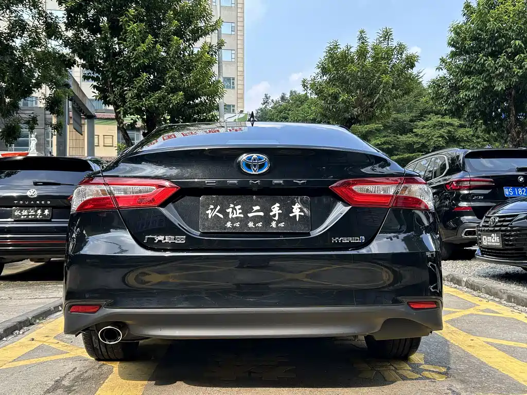 Toyota Camry — миниатюра 2