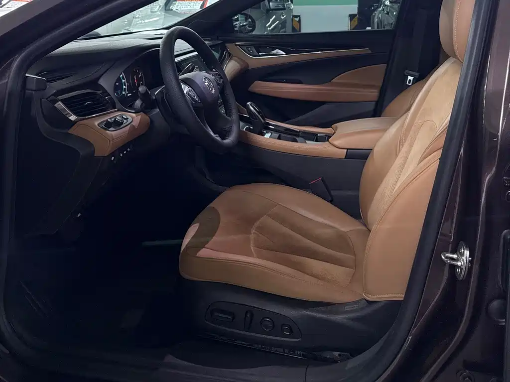 Buick LaCrosse — миниатюра 9