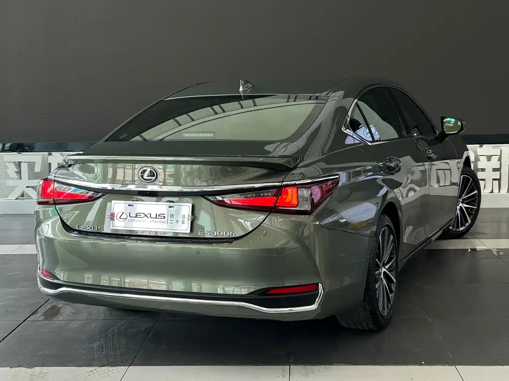 Lexus ES — миниатюра 4