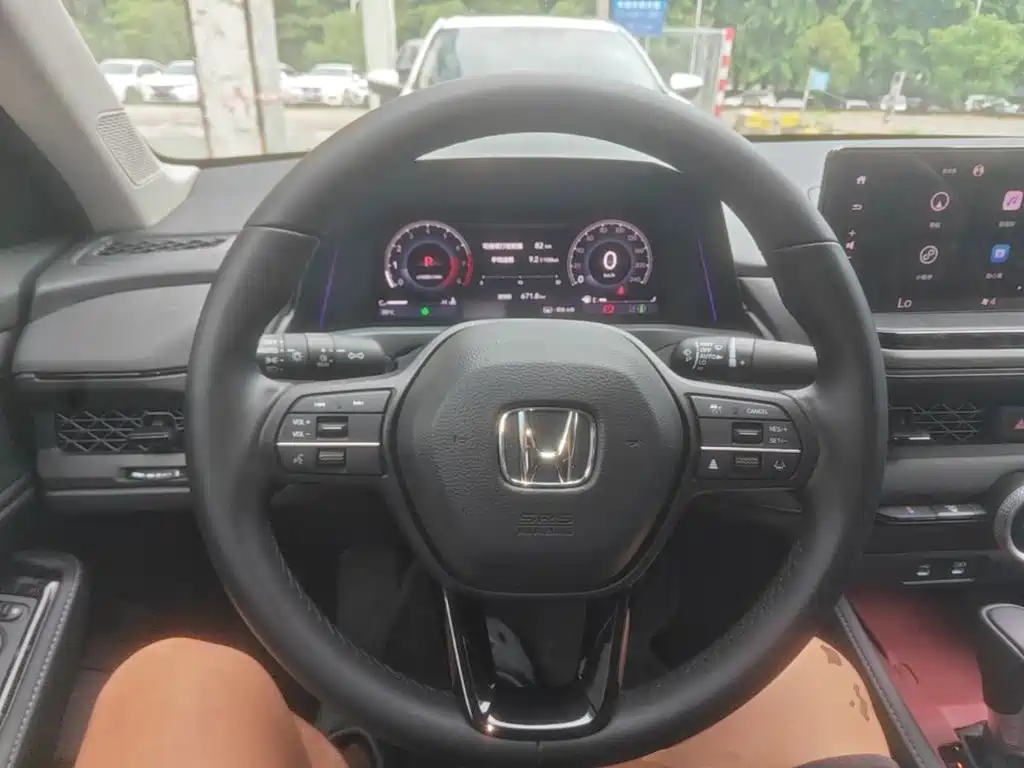Honda Accord — миниатюра 11