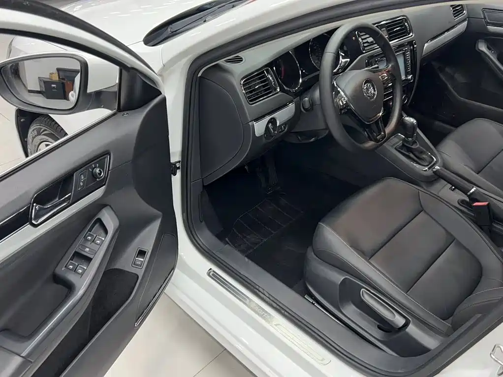 Volkswagen Sagitar — миниатюра 9