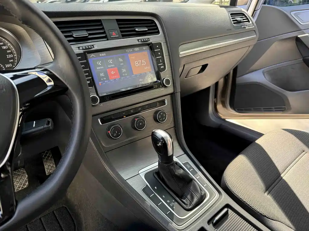 Volkswagen Golf — миниатюра 9