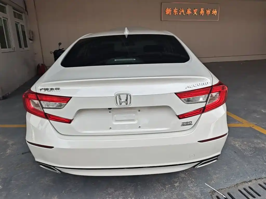 Honda Accord — миниатюра 6