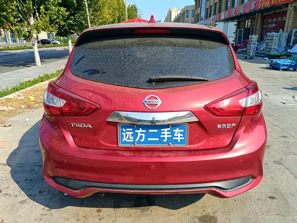 Nissan Tiida — миниатюра 3