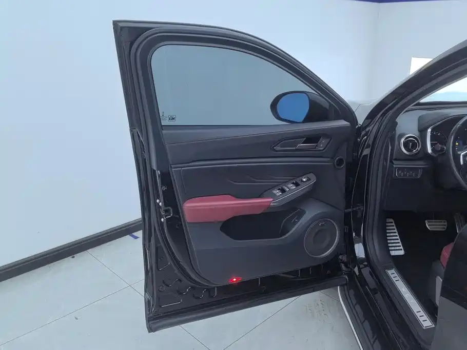 Wey Wey VV5 — миниатюра 7