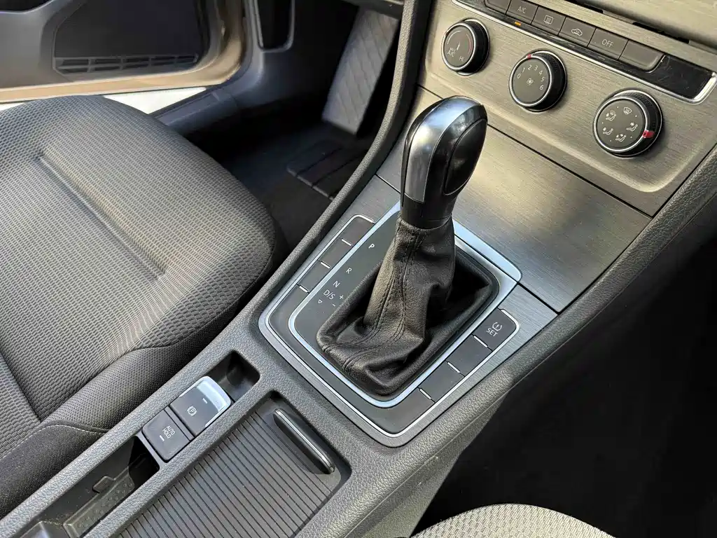 Volkswagen Golf — миниатюра 12