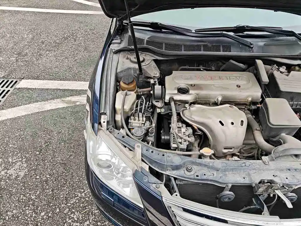 Toyota Camry — миниатюра 10