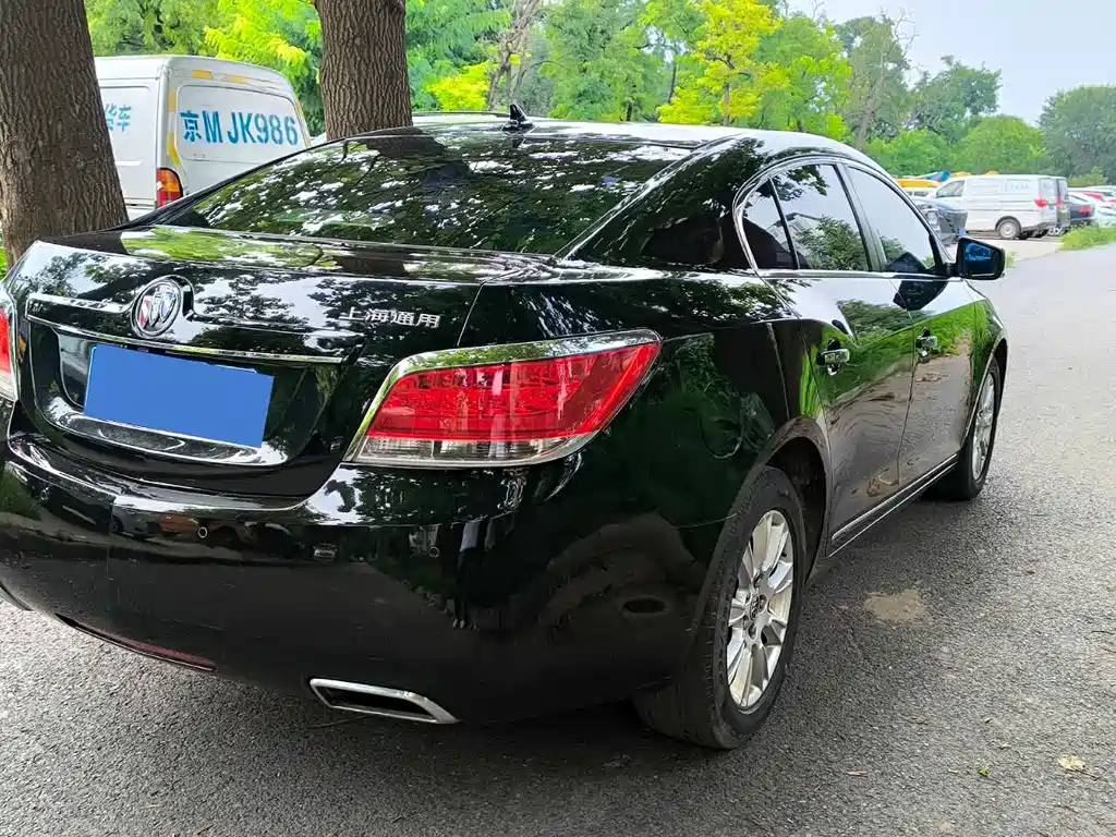 Buick LaCrosse — миниатюра 3