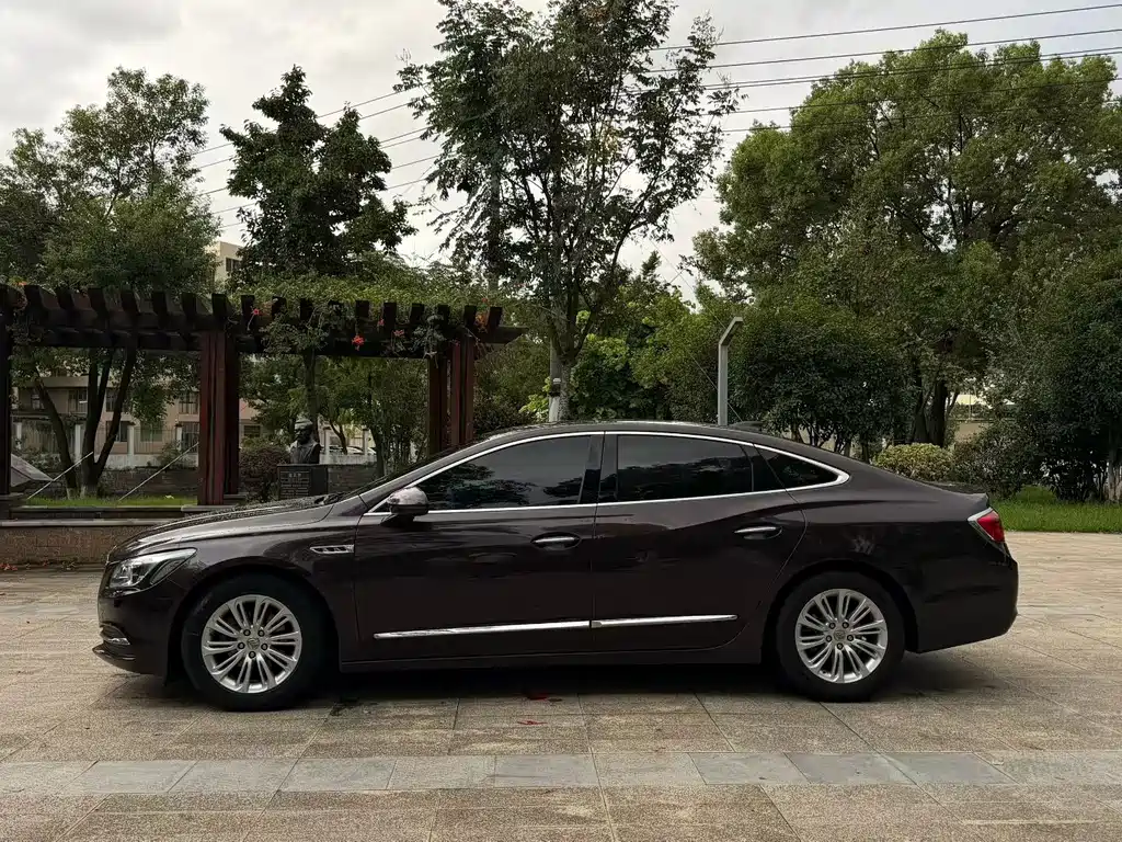 Buick LaCrosse — миниатюра 9