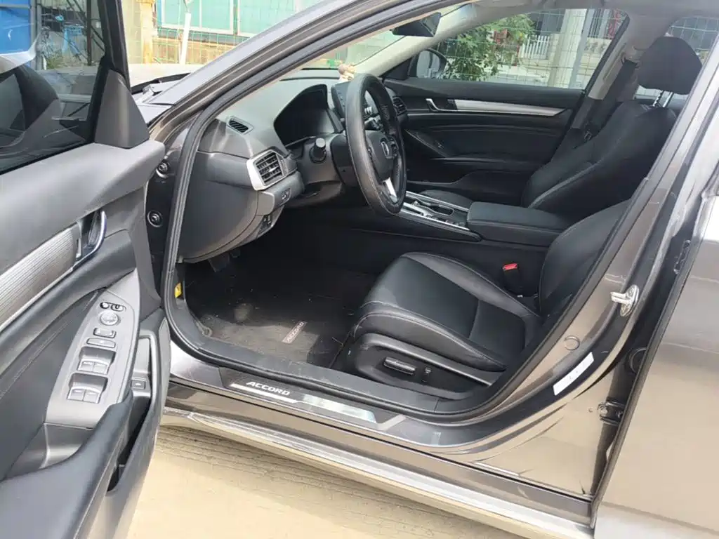 Honda Accord — миниатюра 16
