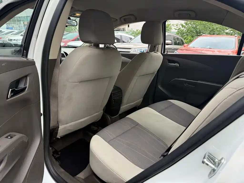 Chevrolet Aveo 2011 1.4L MT SE