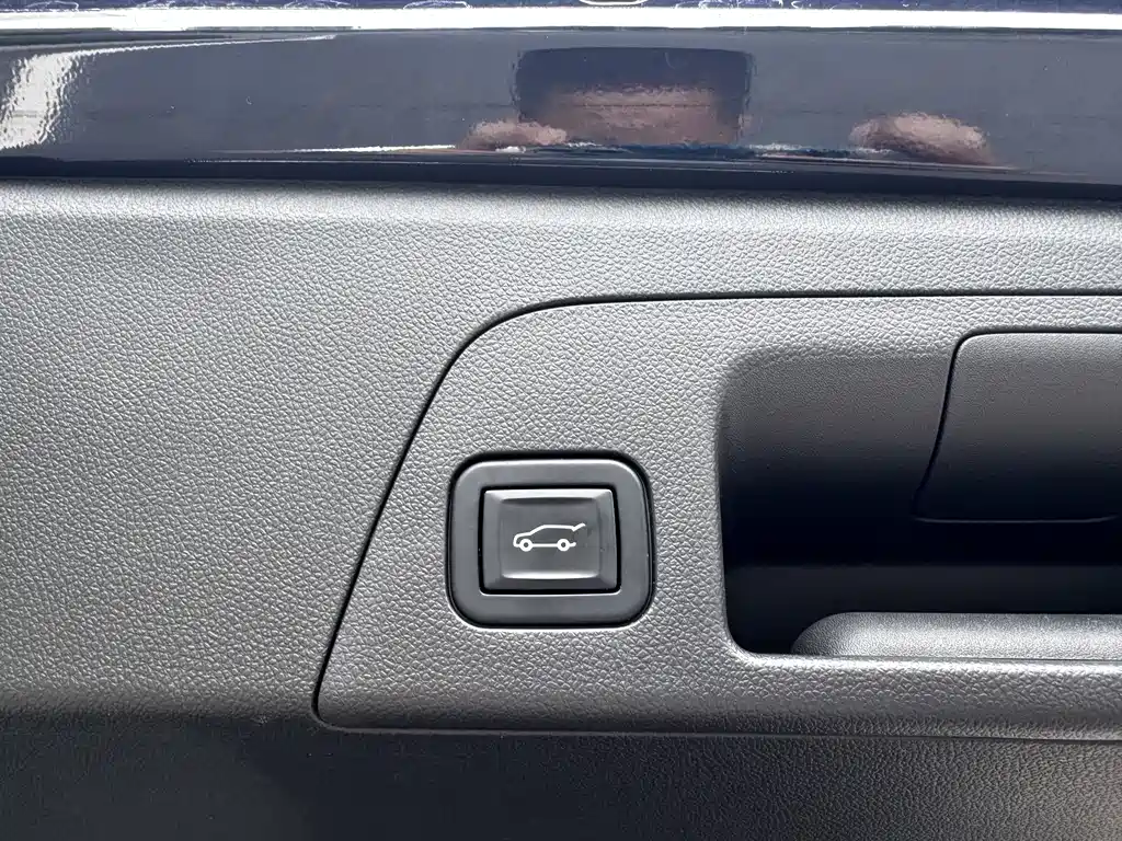 Buick Envision Plus — миниатюра 30