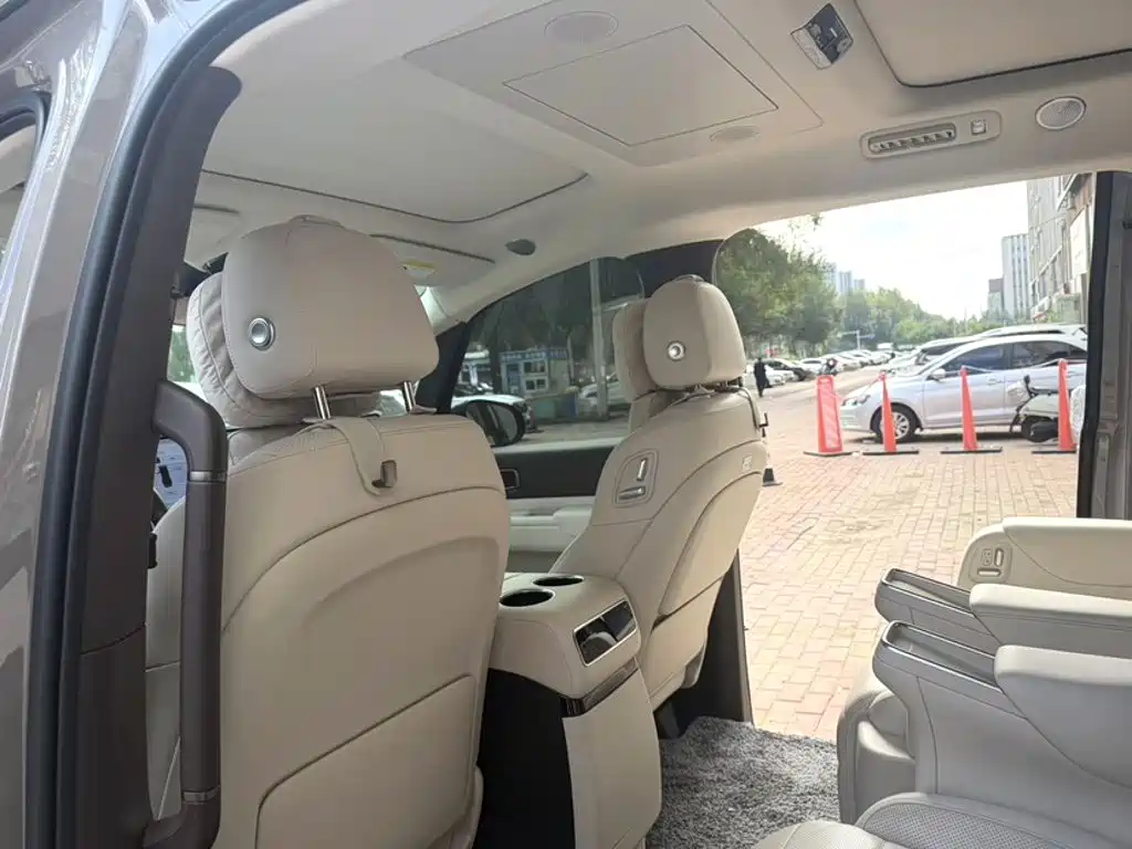 Li Auto Li MEGA — миниатюра 2