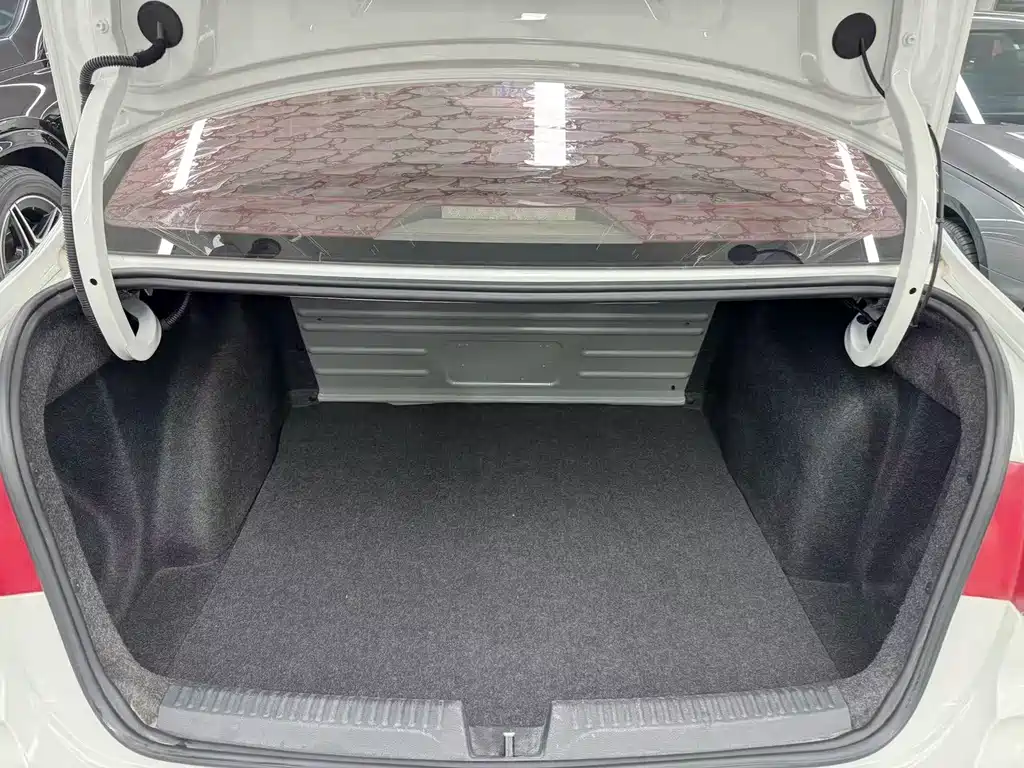 Volkswagen Santana — миниатюра 19