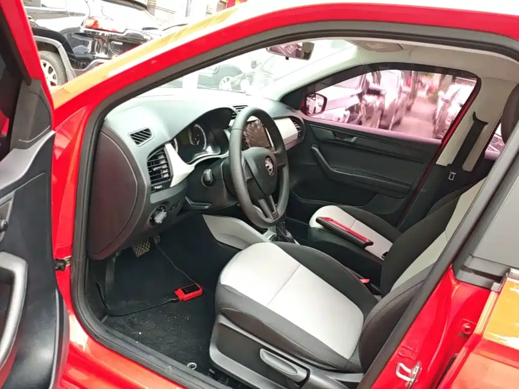 Skoda Fabia — миниатюра 15