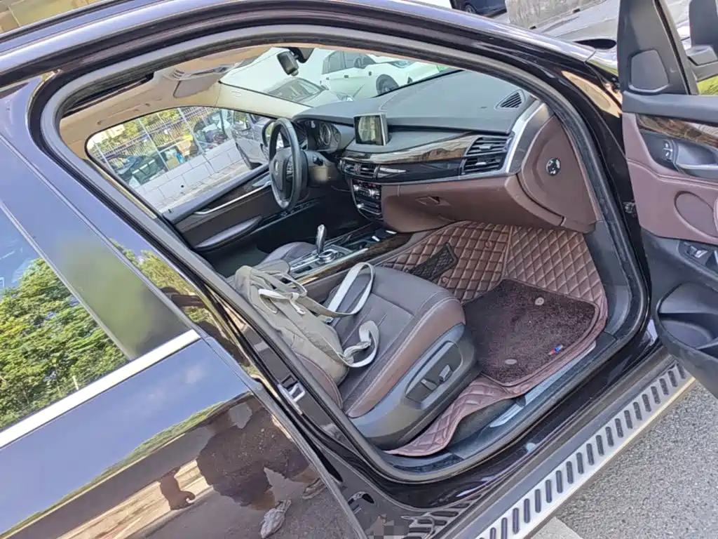 BMW X5 (Import) — миниатюра 9