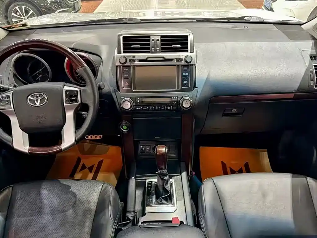 Toyota Prado — миниатюра 7