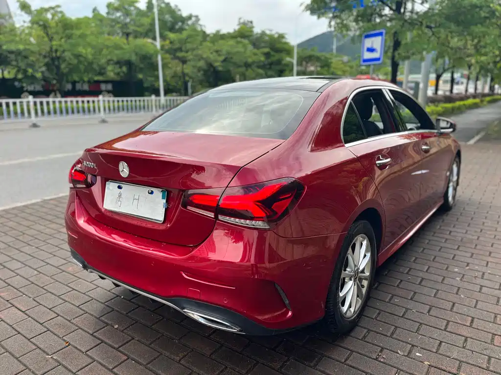 MERCEDES-BENZ A CLASS