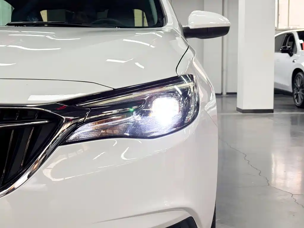 Buick Excelle — миниатюра 12
