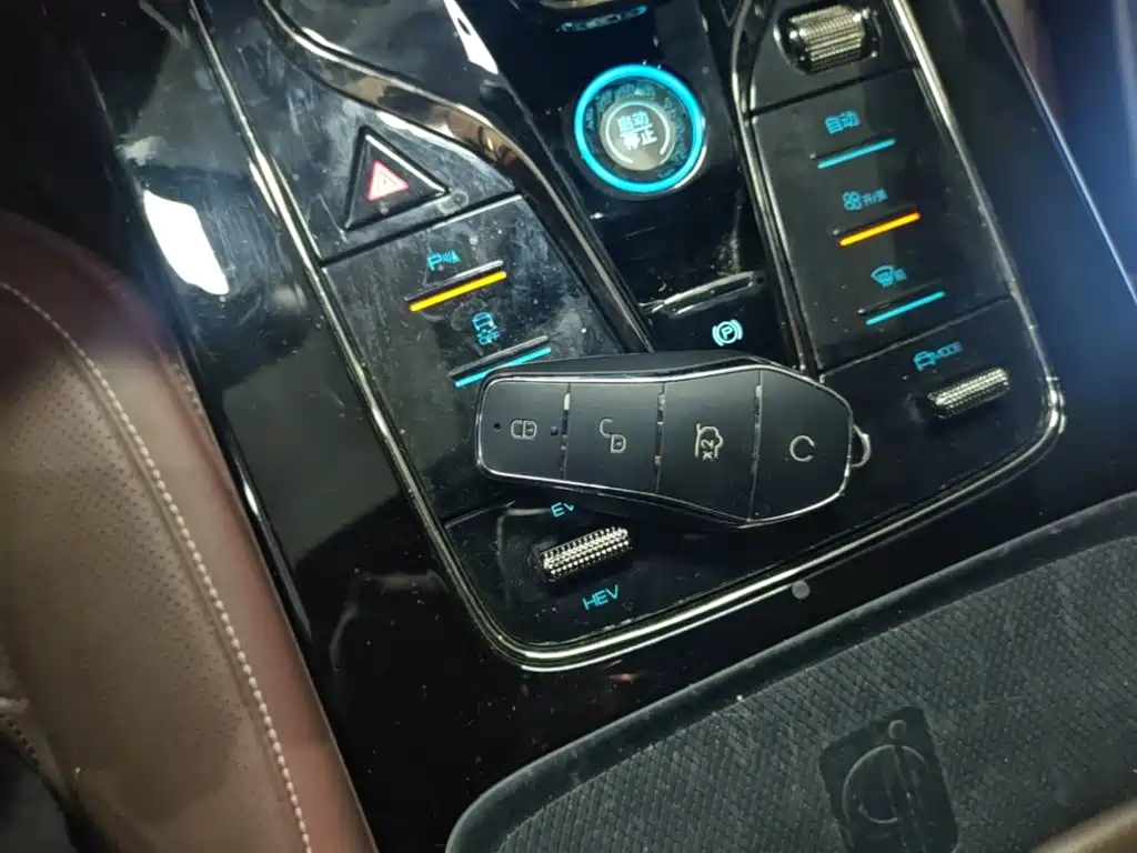 BYD Han — миниатюра 9