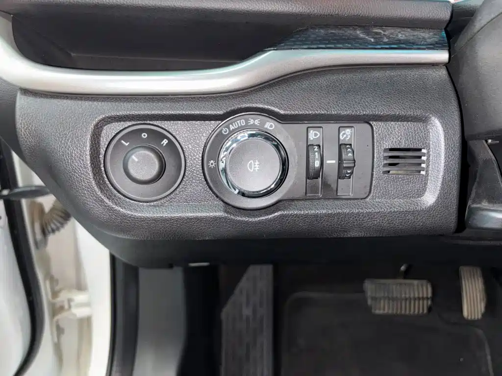 Buick Excelle — миниатюра 20
