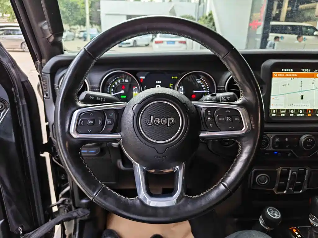 Jeep Wrangler PHEV — миниатюра 8