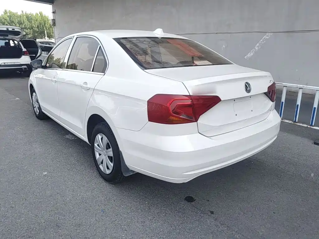 Volkswagen Jetta — миниатюра 5