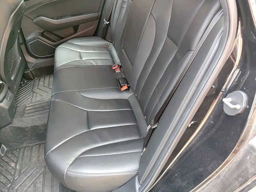 Hongqi Hongqi H5 — миниатюра 17
