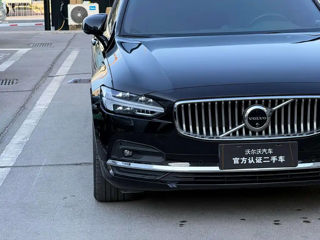 Volvo S90 — миниатюра 3
