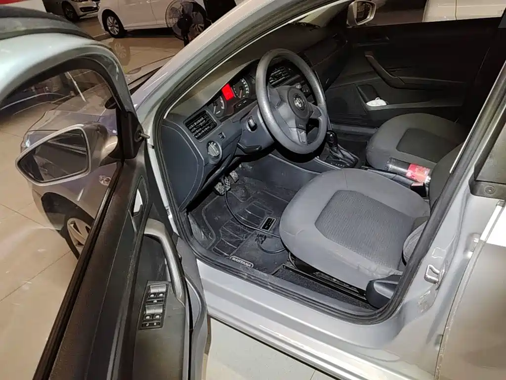 Volkswagen Santana — миниатюра 16