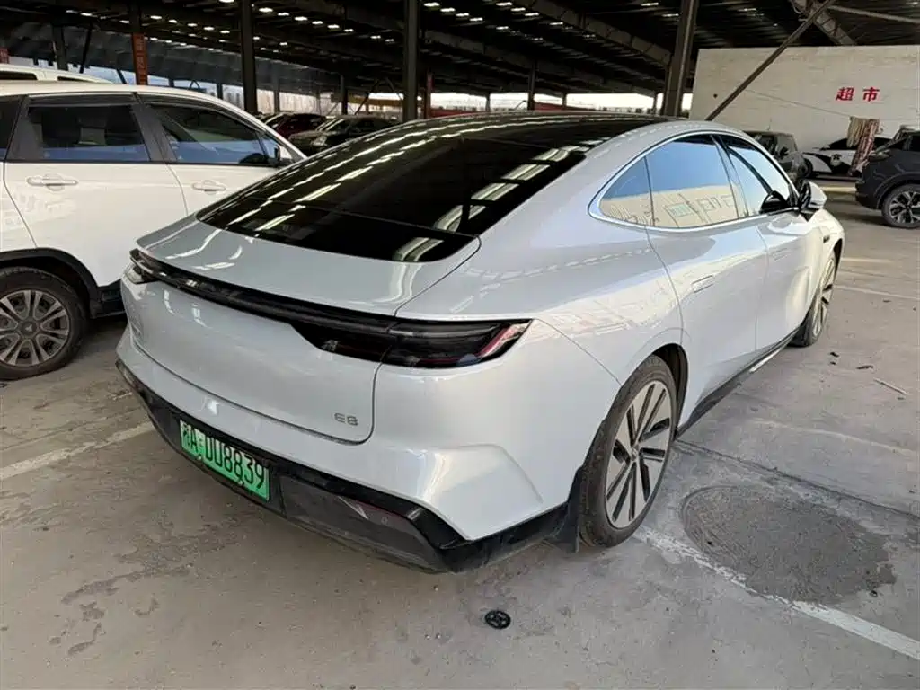 GEELY GALAXY GALAXY E8