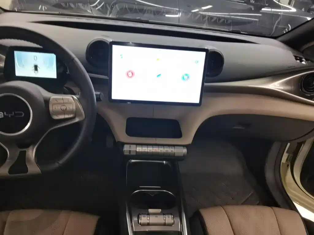 BYD Dolphin — миниатюра 13