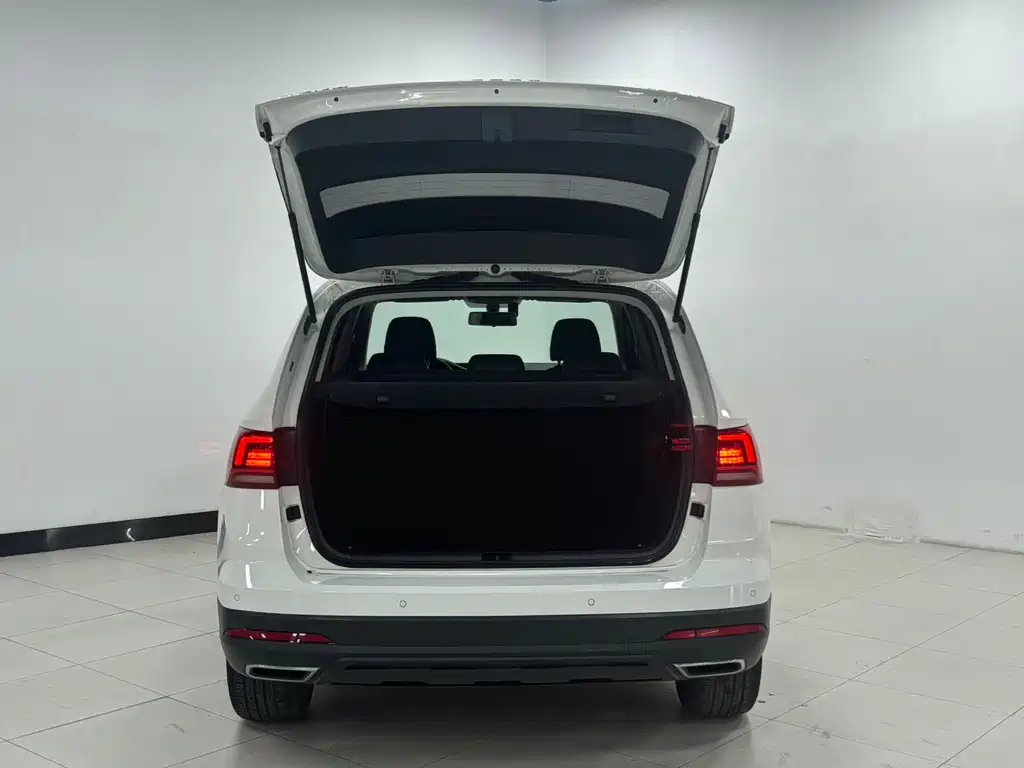 Volkswagen Tharu — миниатюра 7