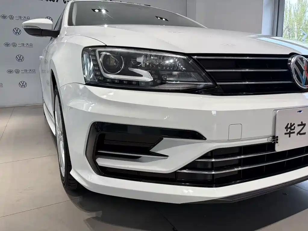 Volkswagen Sagitar — миниатюра 9