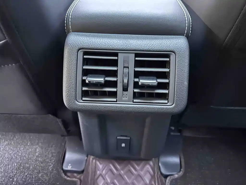 Mitsubishi Outlander — миниатюра 21