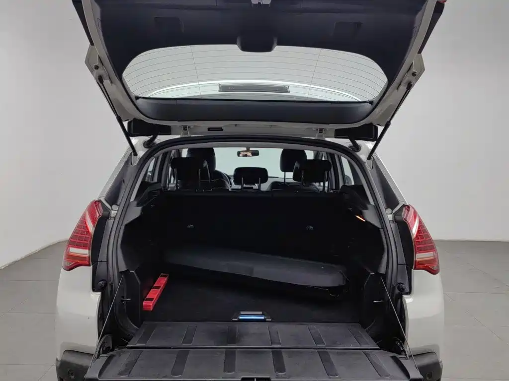 Peugeot 3008 — миниатюра 16