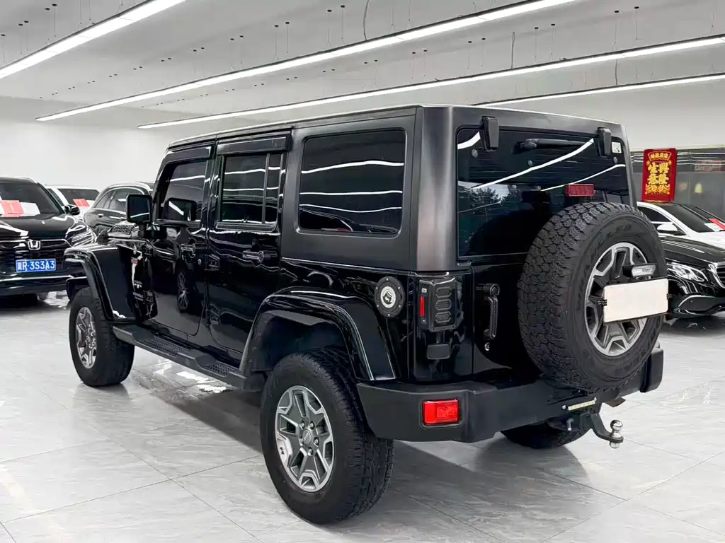 Jeep Wrangler — миниатюра 4