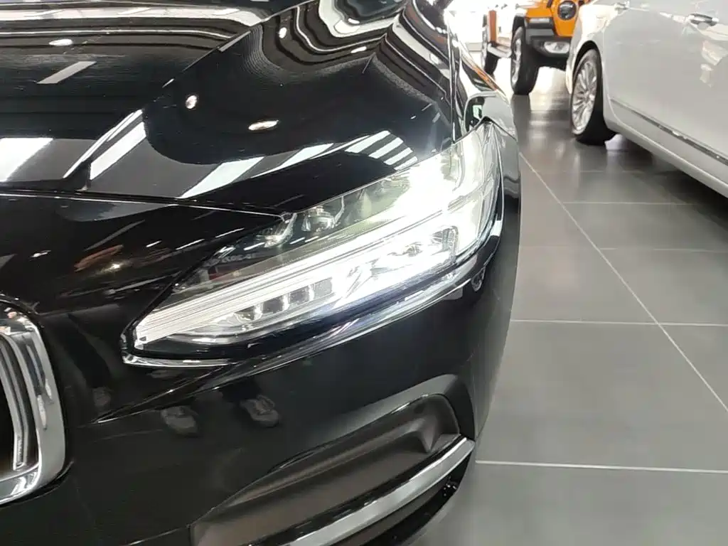 Volvo S90 — миниатюра 24