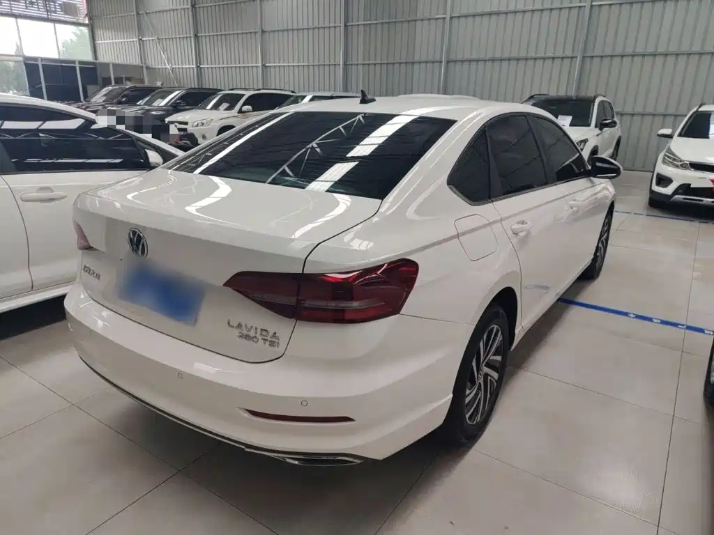 Volkswagen Lavida — миниатюра 5