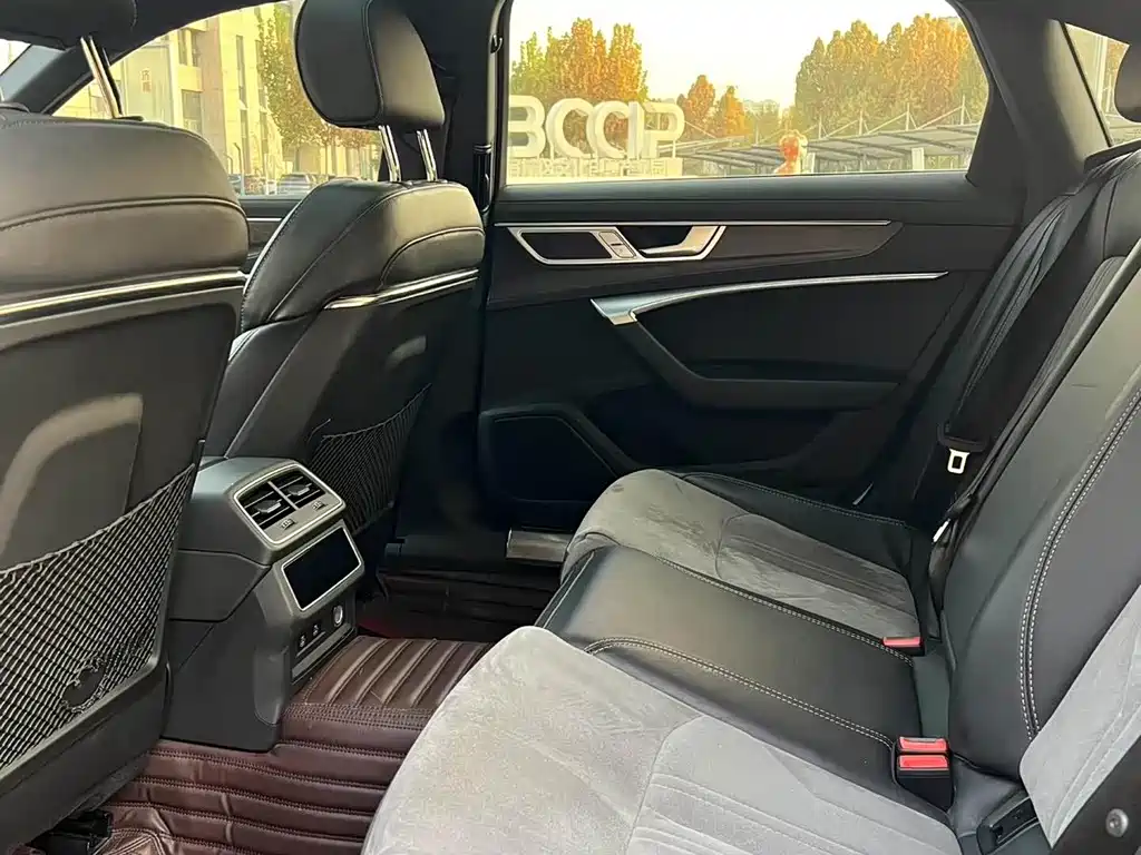 Audi A6L 2023 45 TFSI quattro Premium