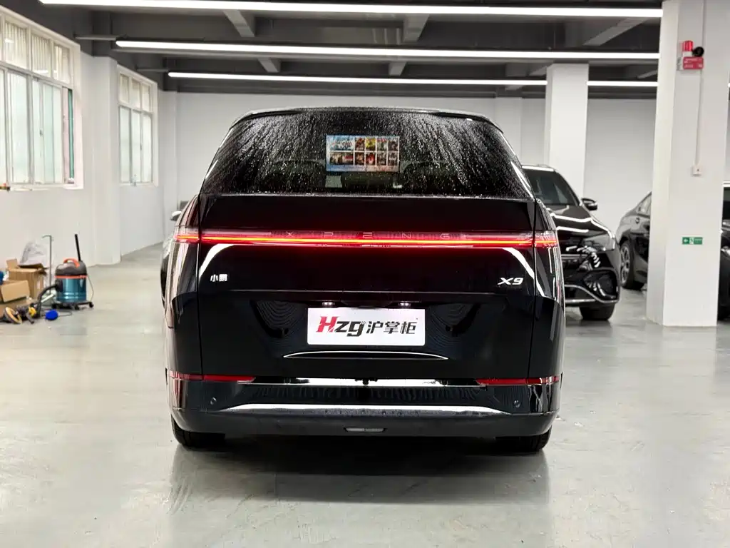 XPeng X9 — миниатюра 9