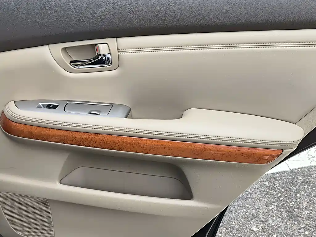 Lexus RX Classic — миниатюра 13