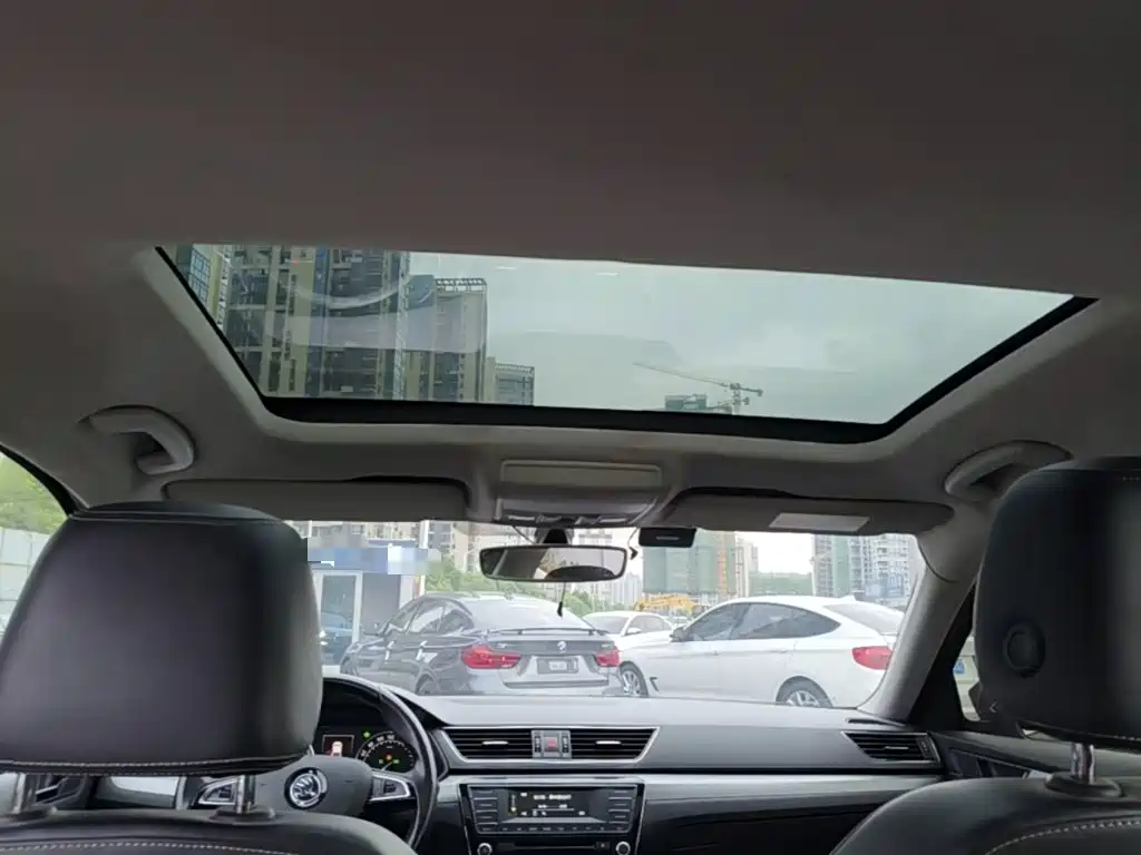 Skoda Superb — миниатюра 18