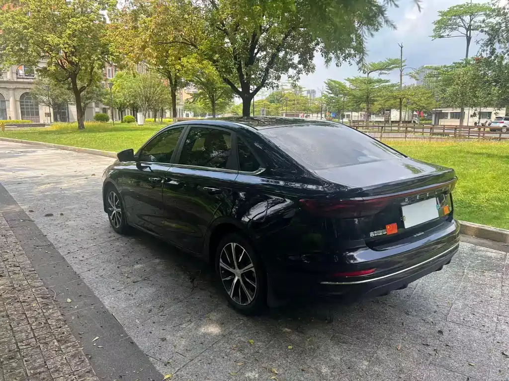 Geely Emgrand L — миниатюра 11