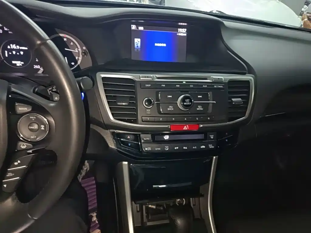 Honda Accord — миниатюра 13