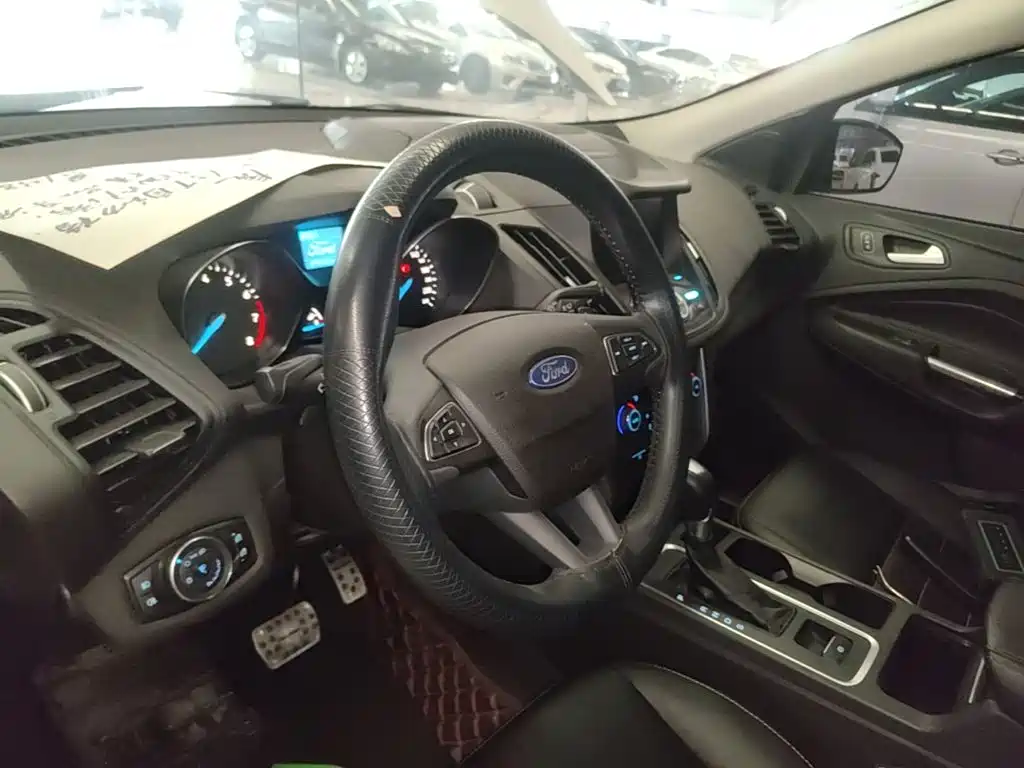 Ford Kuga — миниатюра 11