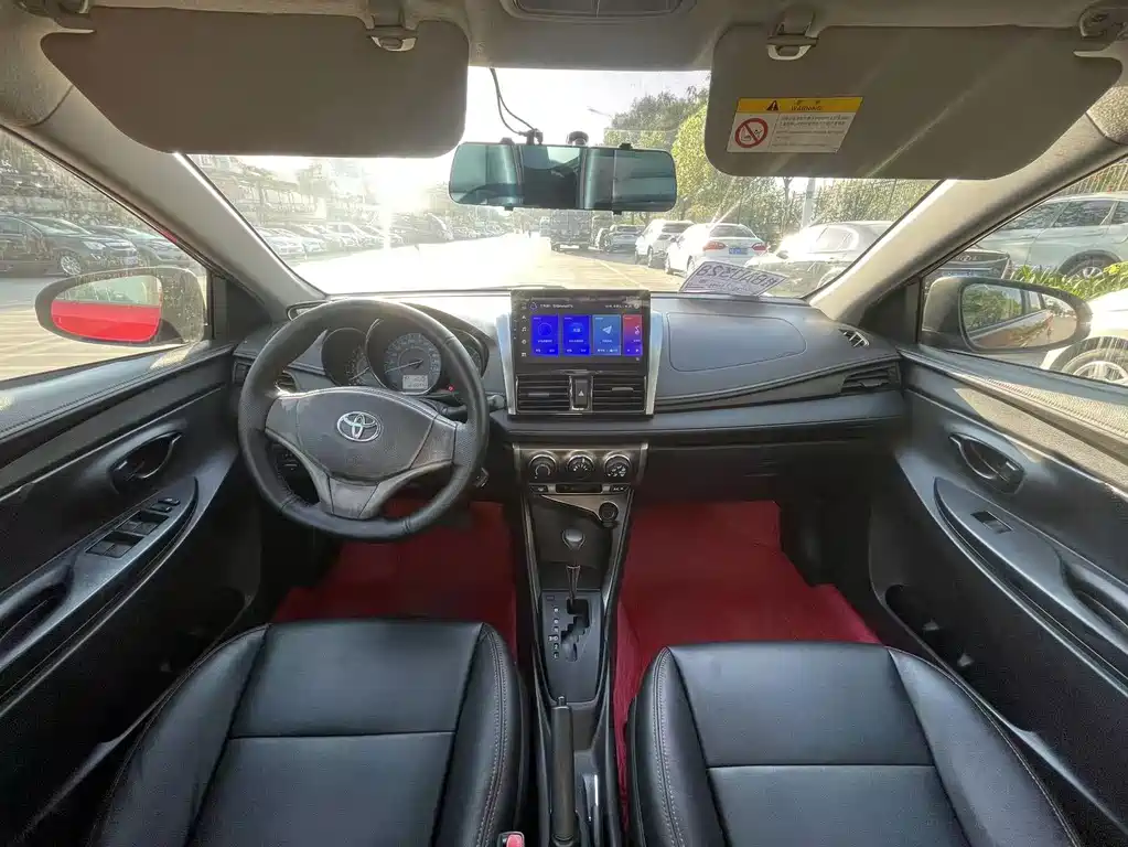 Toyota Yaris L — миниатюра 5